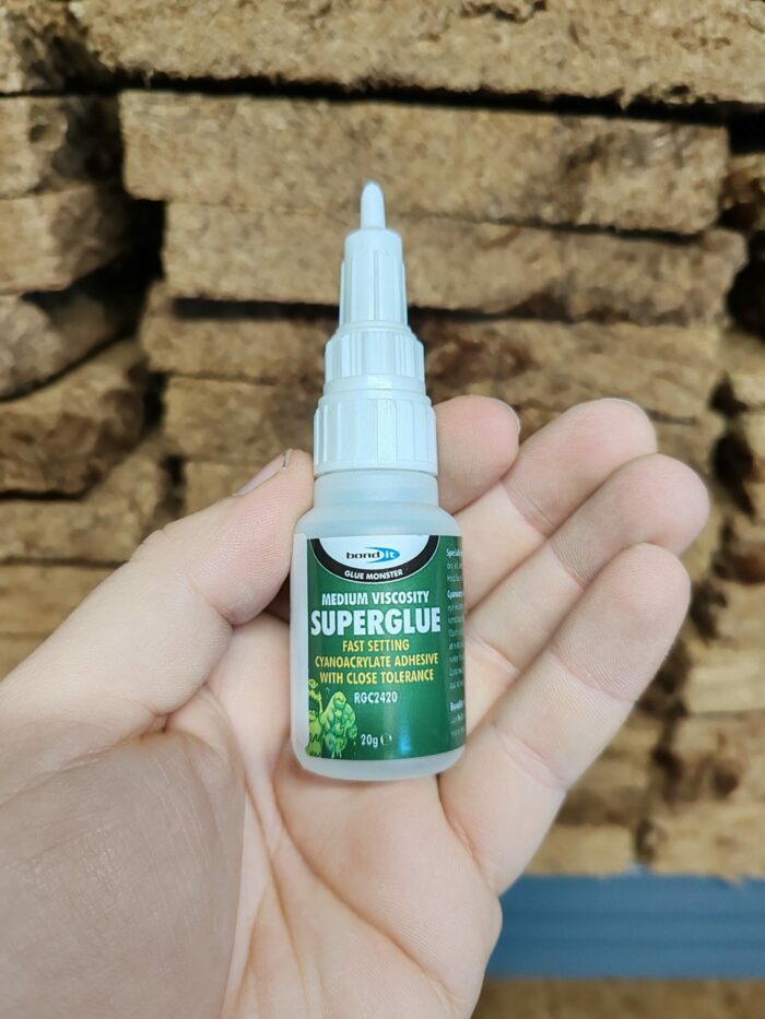 Colle superglue LIQUIDE cyanoacrylate - Pour coller ton hardscape - 20g