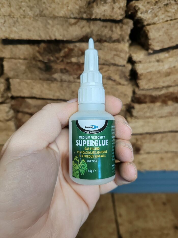 Colle superglue LIQUIDE cyanoacrylate - Pour coller ton hardscape - 50g